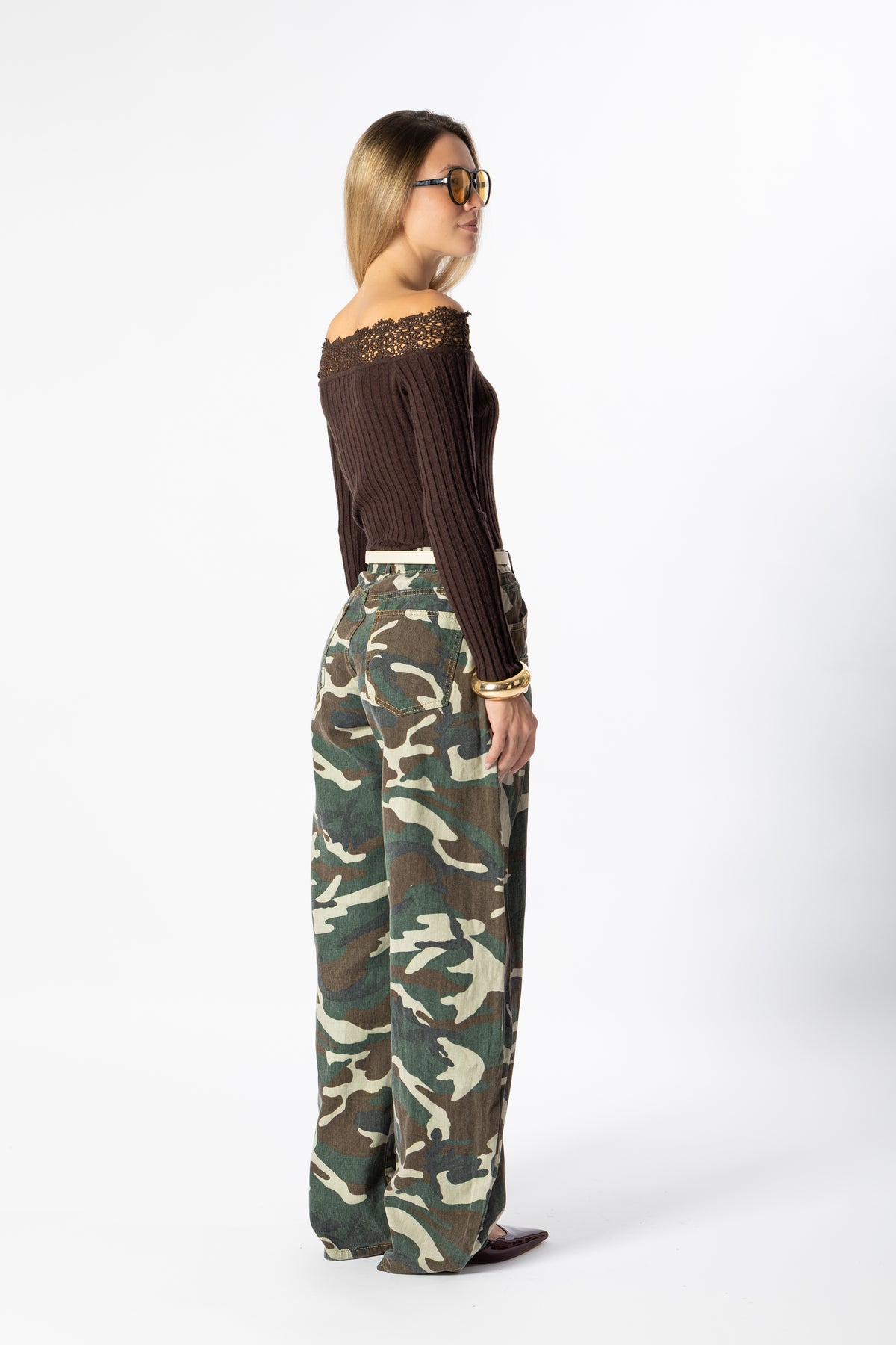 Pullover off- shoulder cioccolato