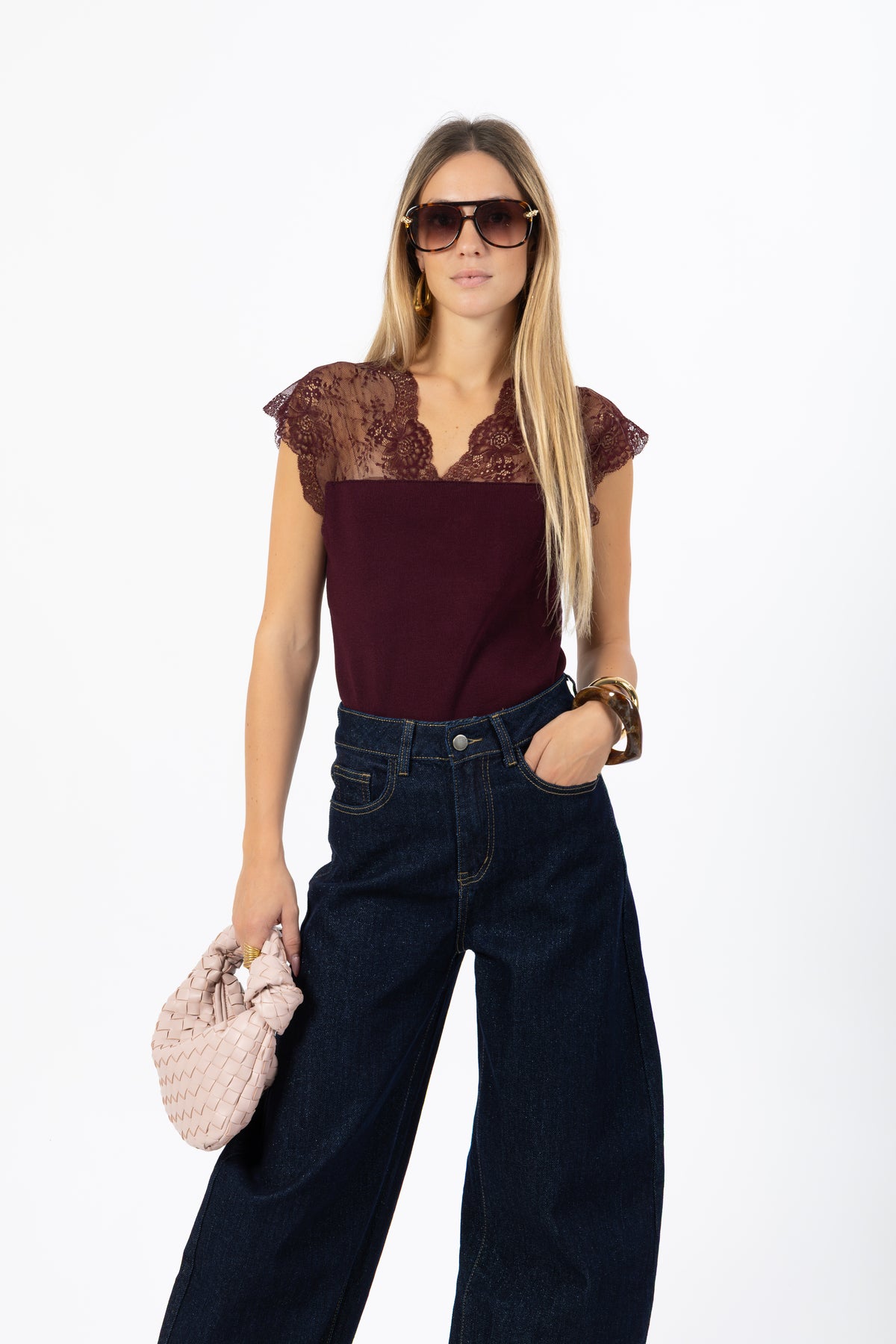 Top con pizzo