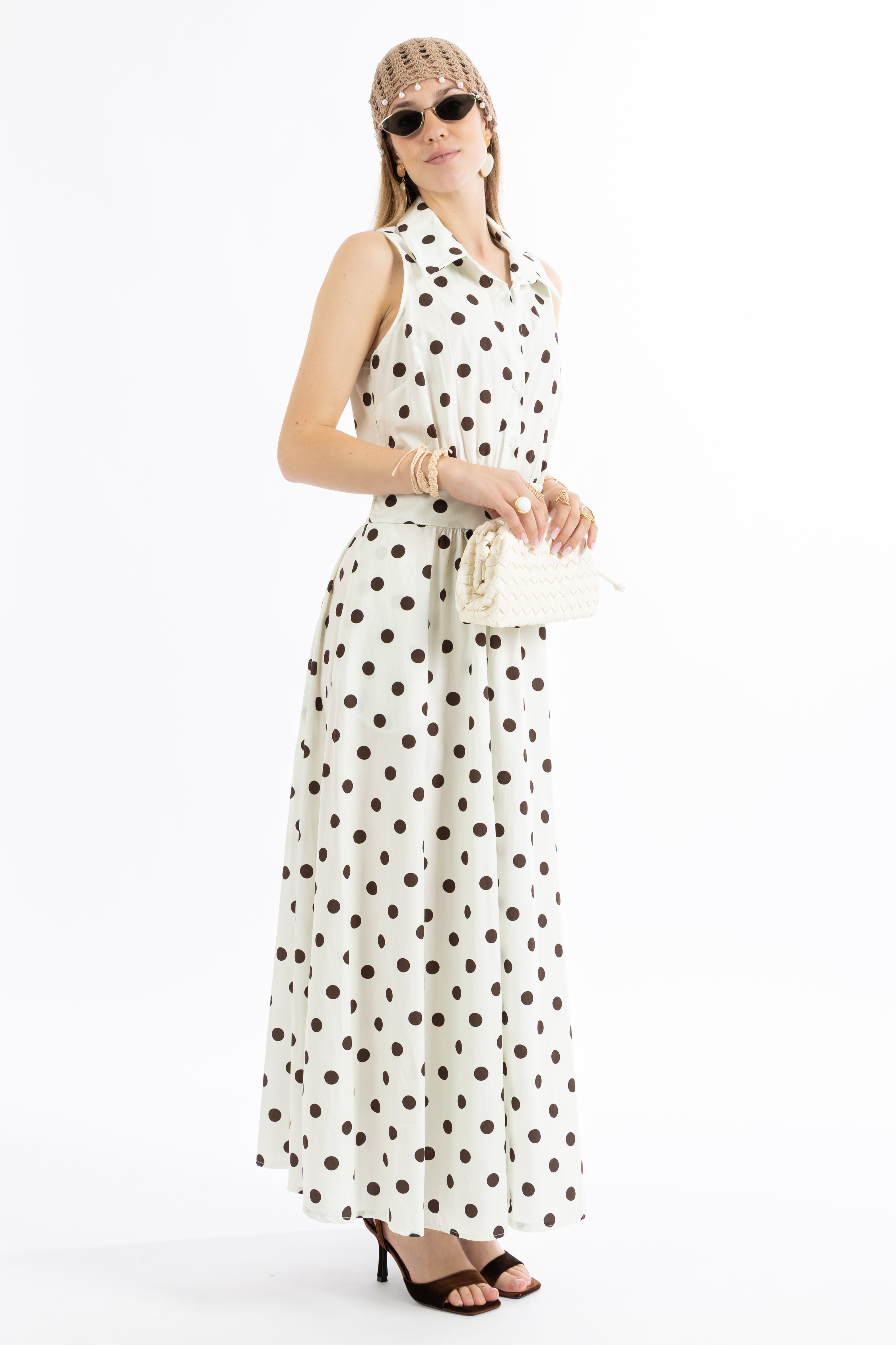 Abito bianco con pois