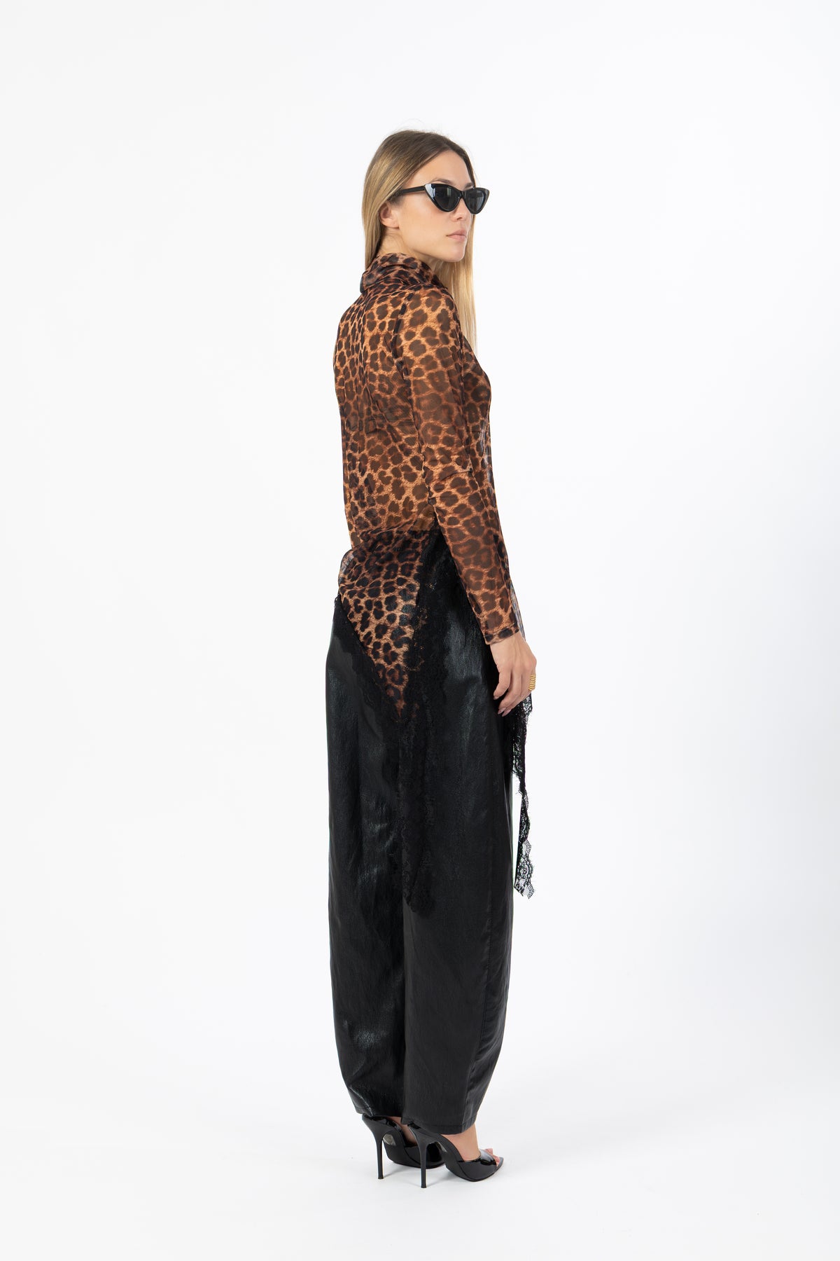 Pantalone balloon nero simil pelle