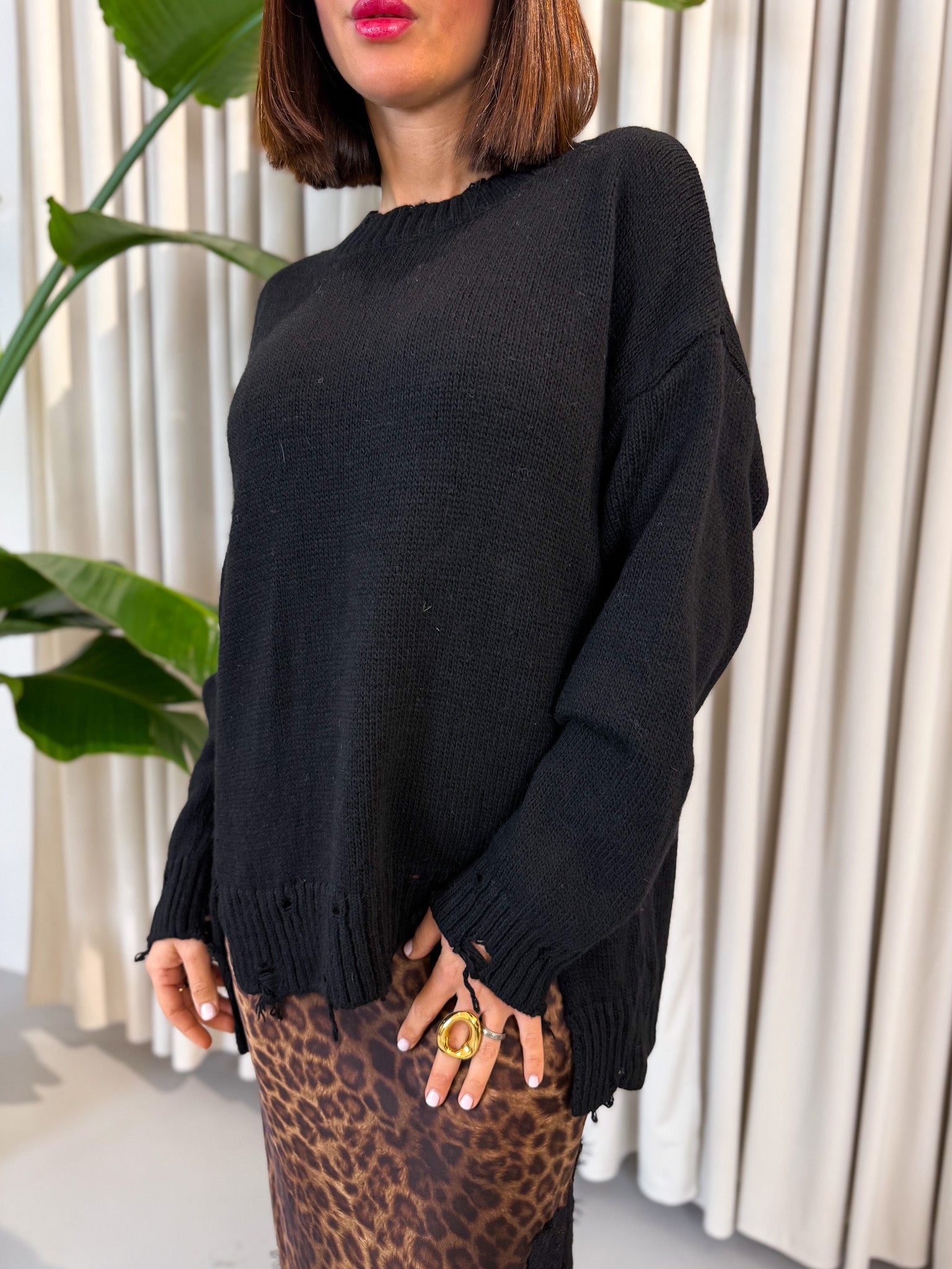 Pullover over girocollo nero