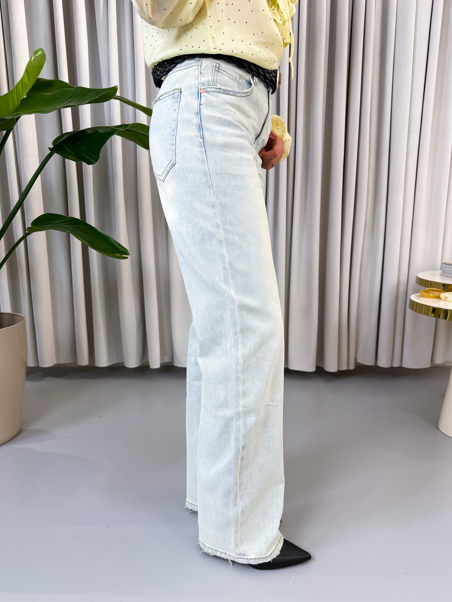 Jeans wide leg slavato chiaro