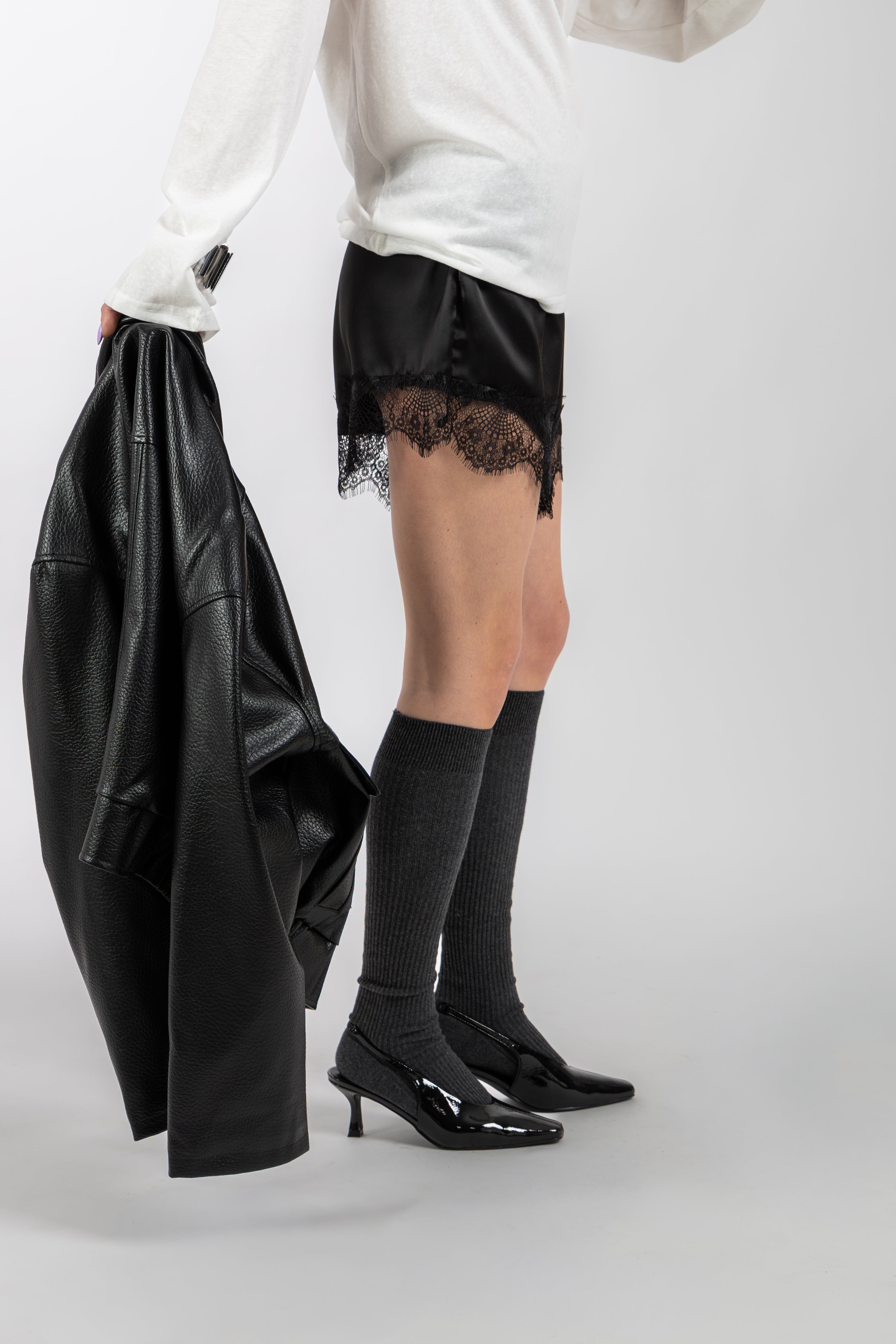 Short raso e pizzo nero