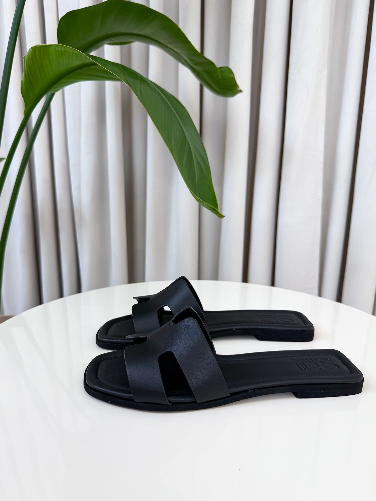 Ciabattina in pelle color nero