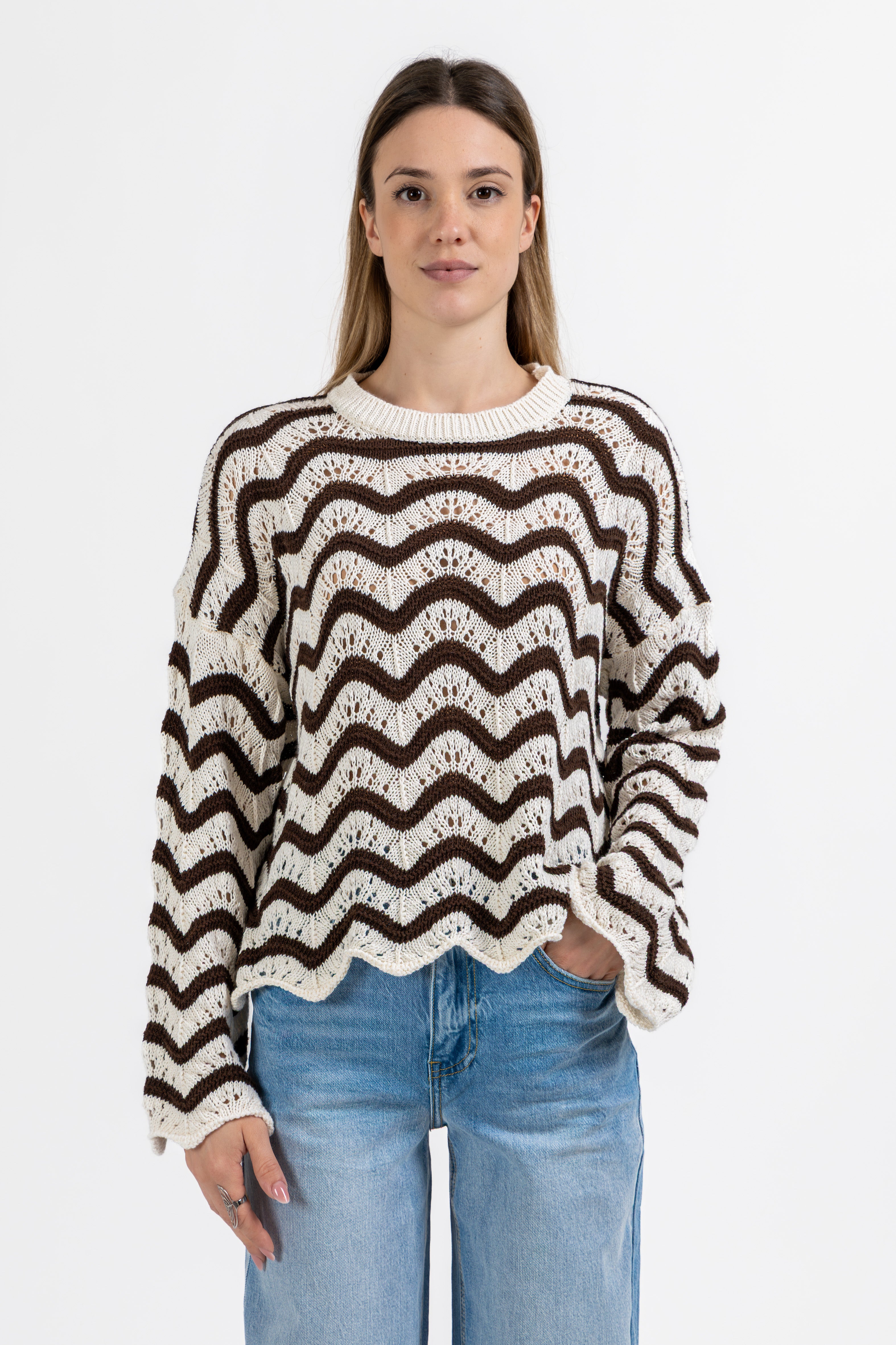 Pullover rigato traforato