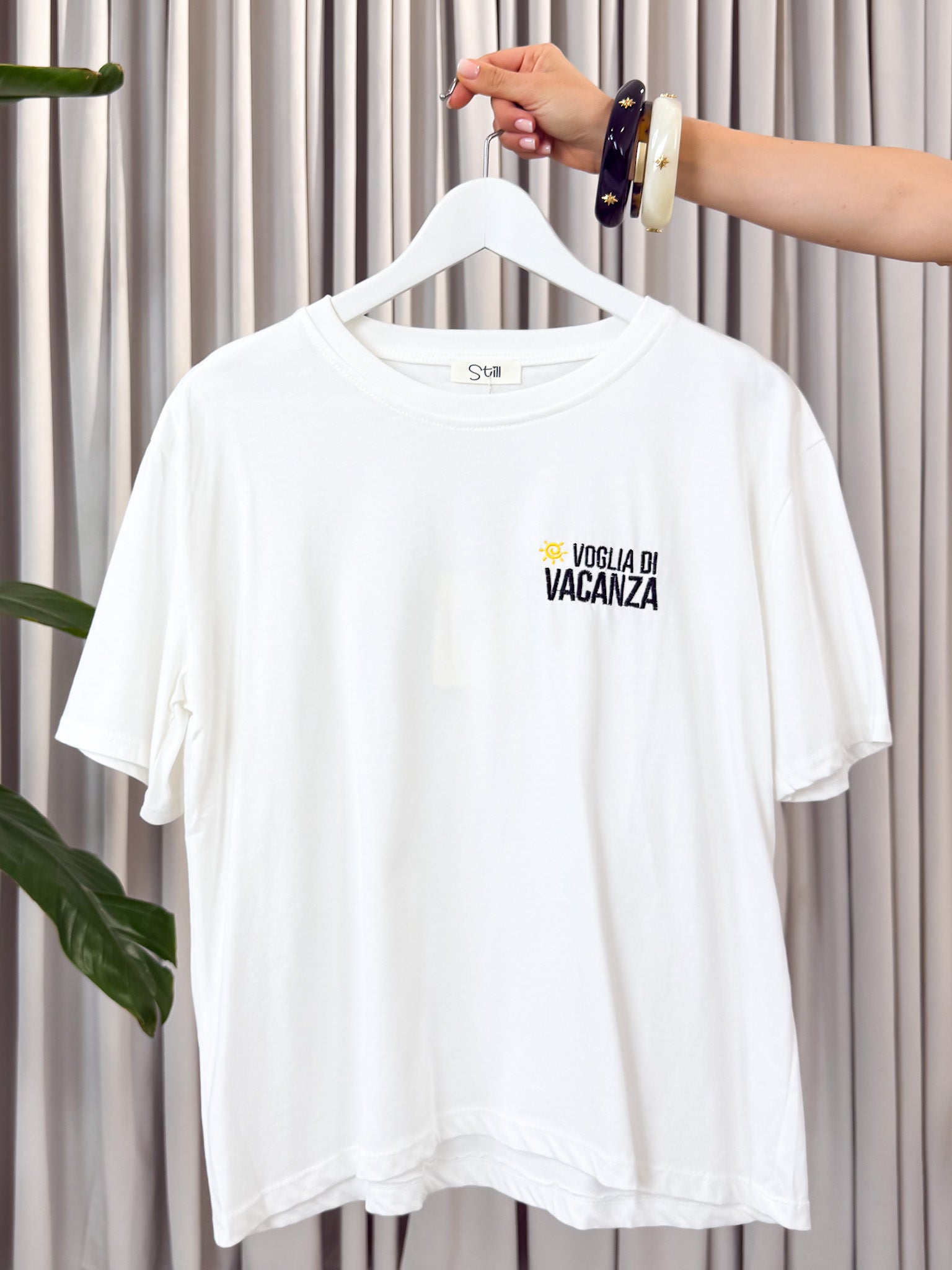 T-shirt scritta ricamo
