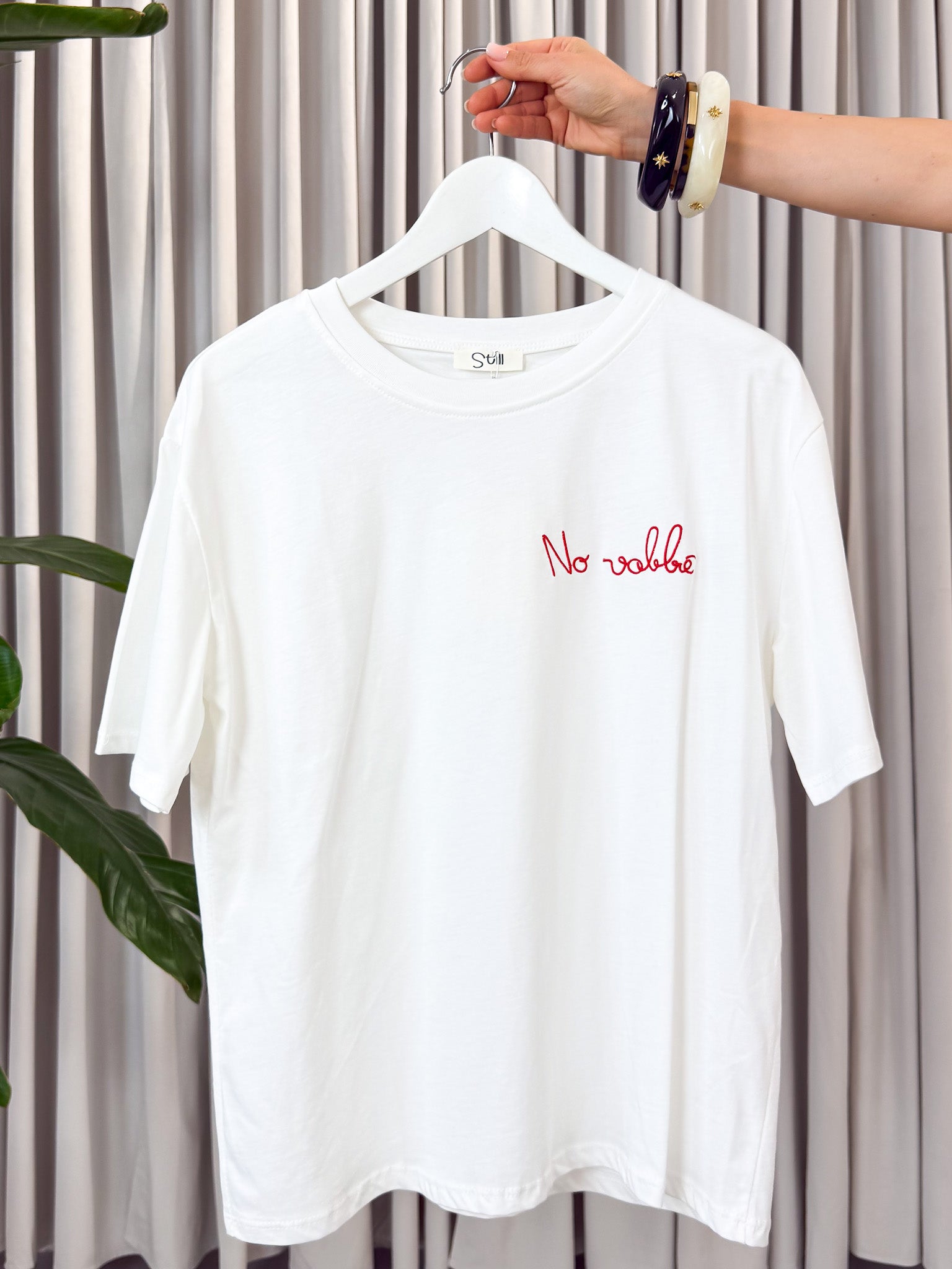 T-shirt scritta ricamo
