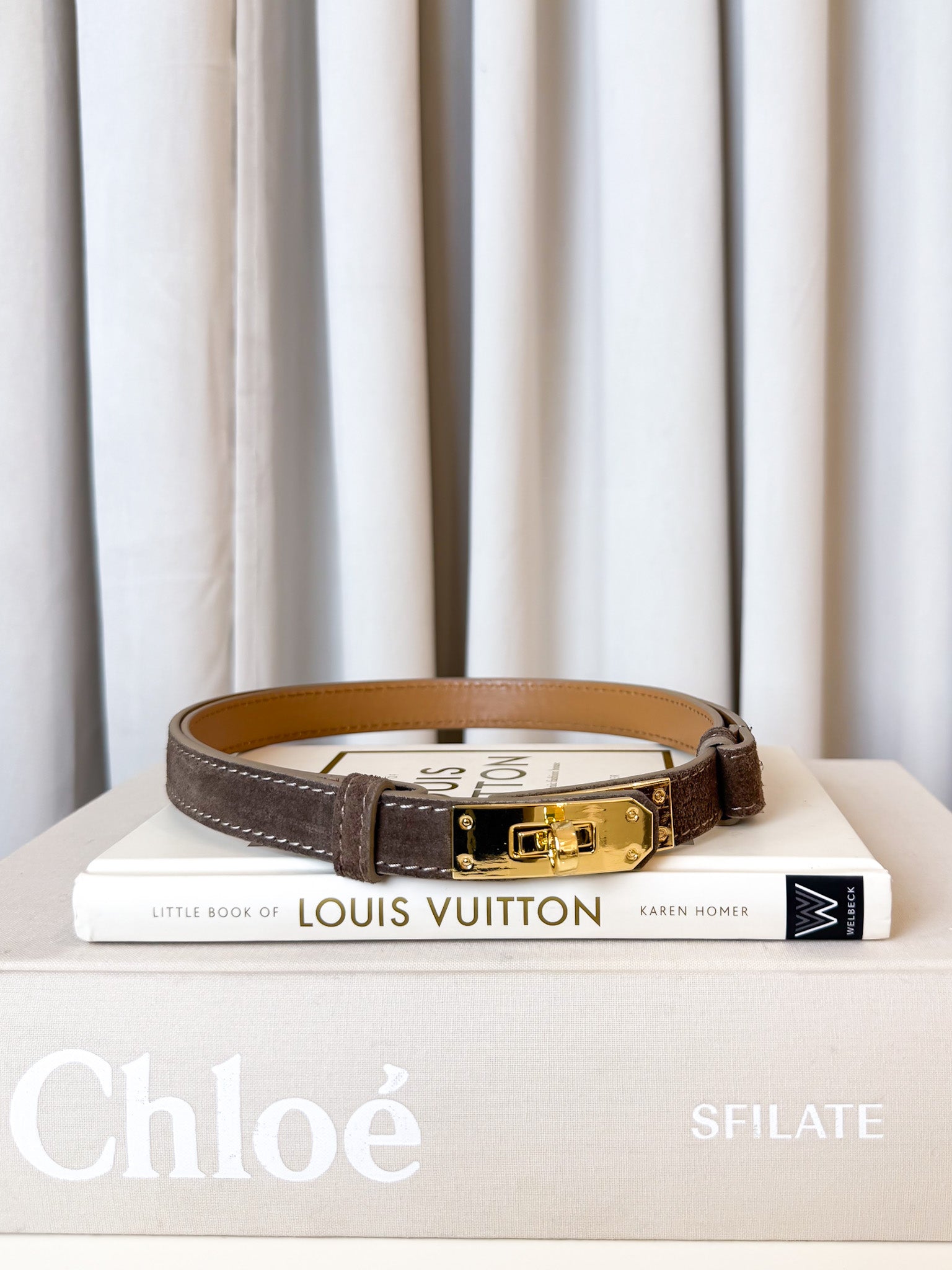 Cintura suede fibbia oro