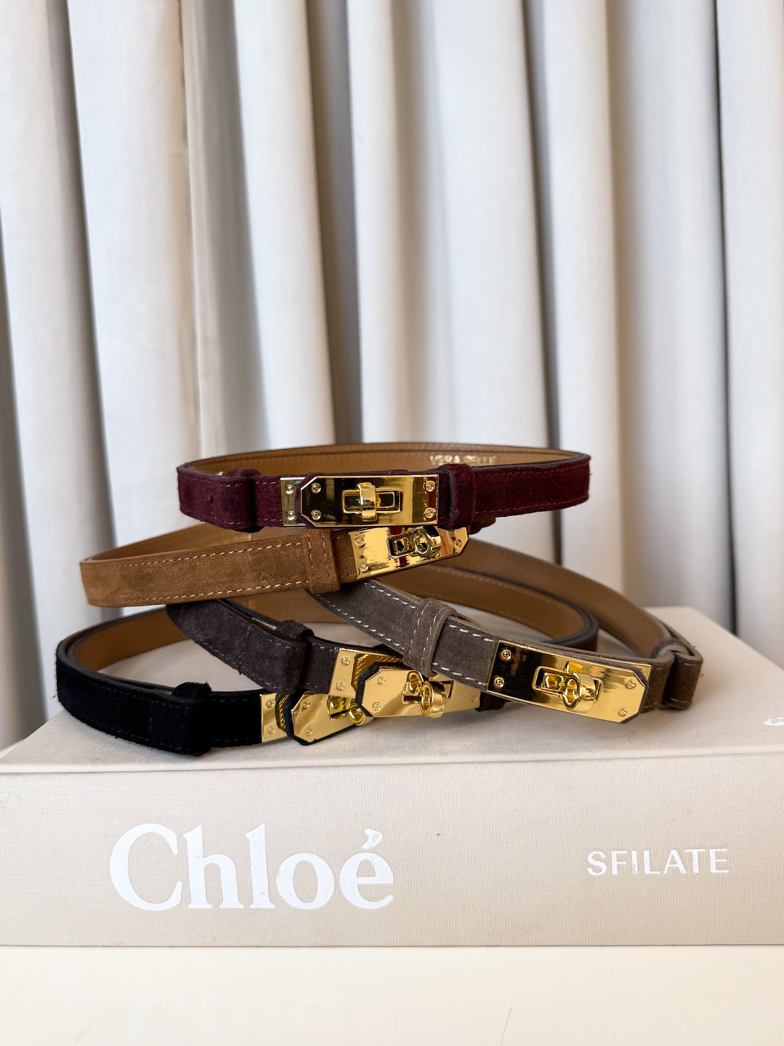 Cintura suede fibbia oro