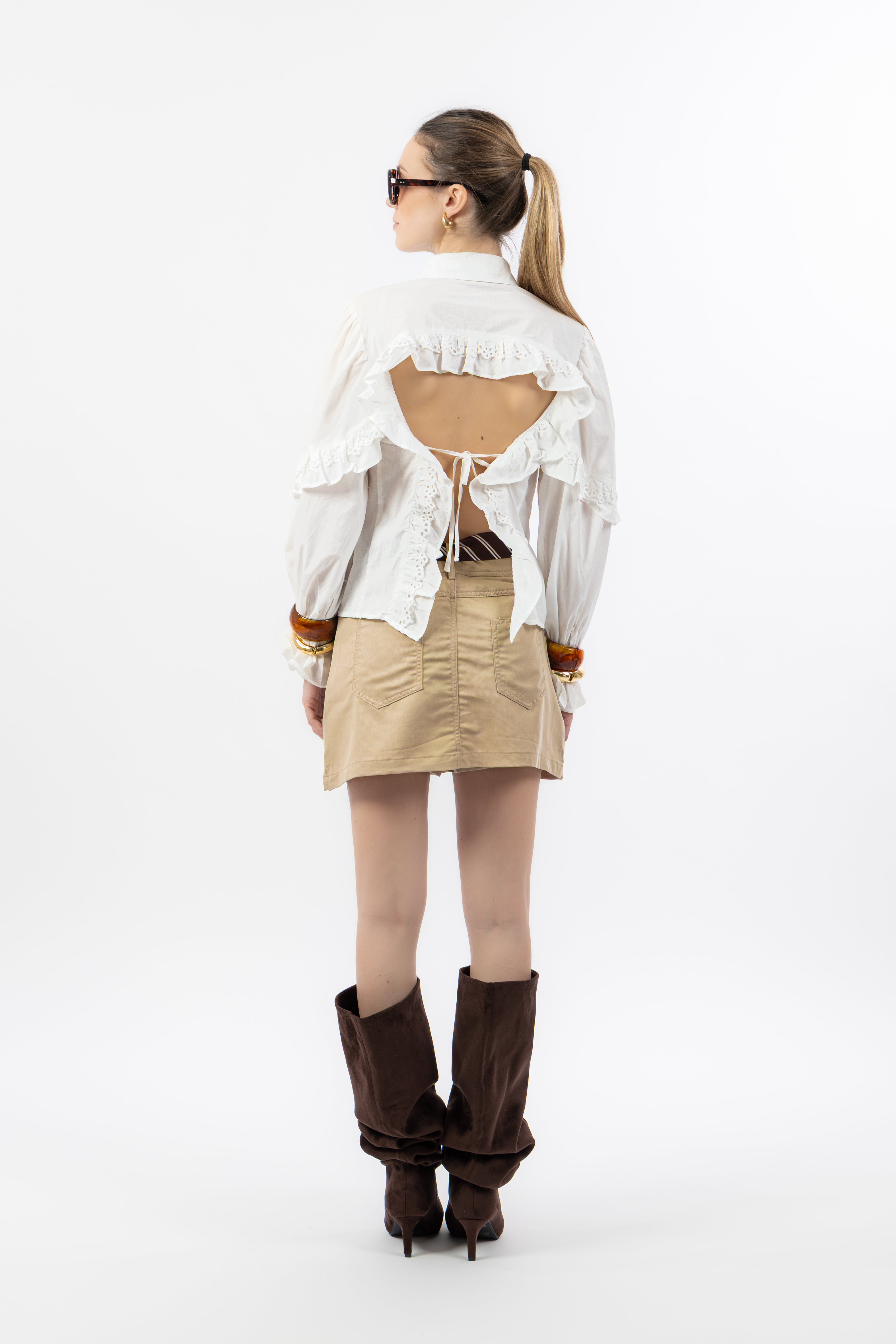 Camicia bianca rouches