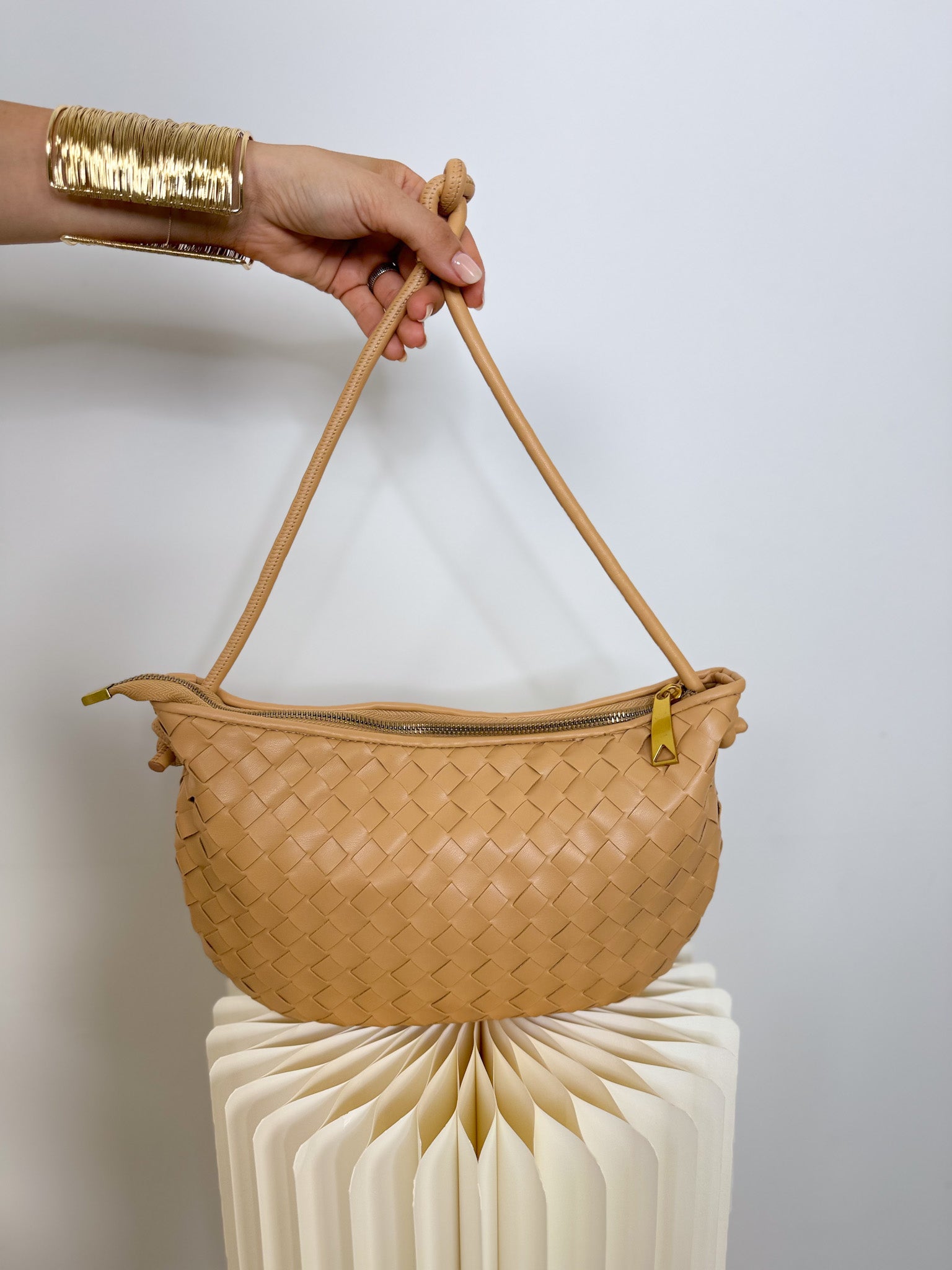 Borsa Nora