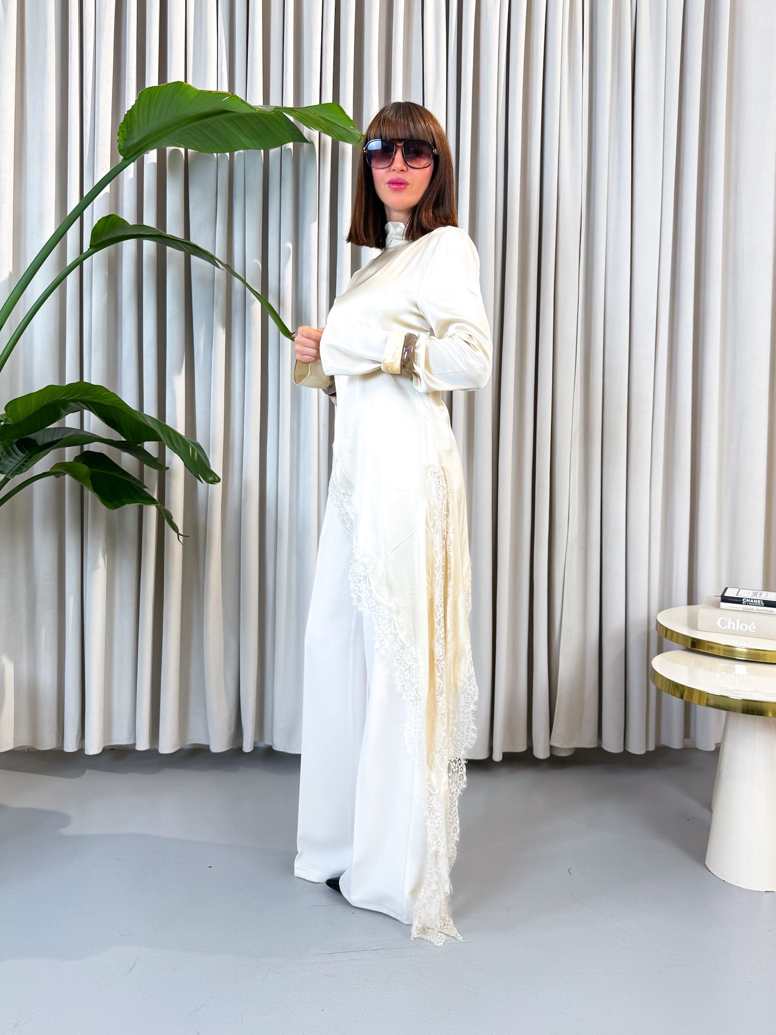 Blusa panna con pizzo