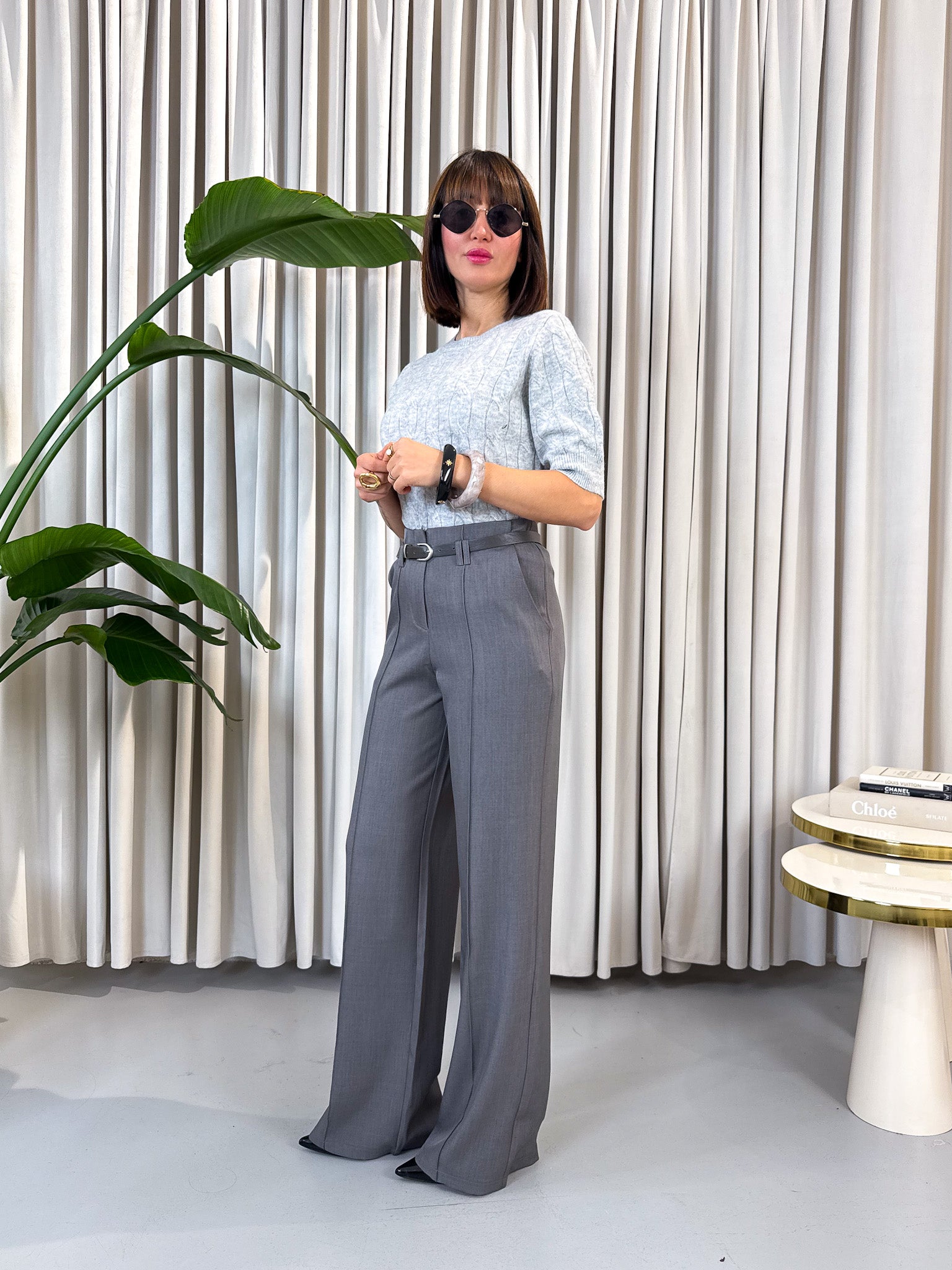 Pantalone a palazzo grigio