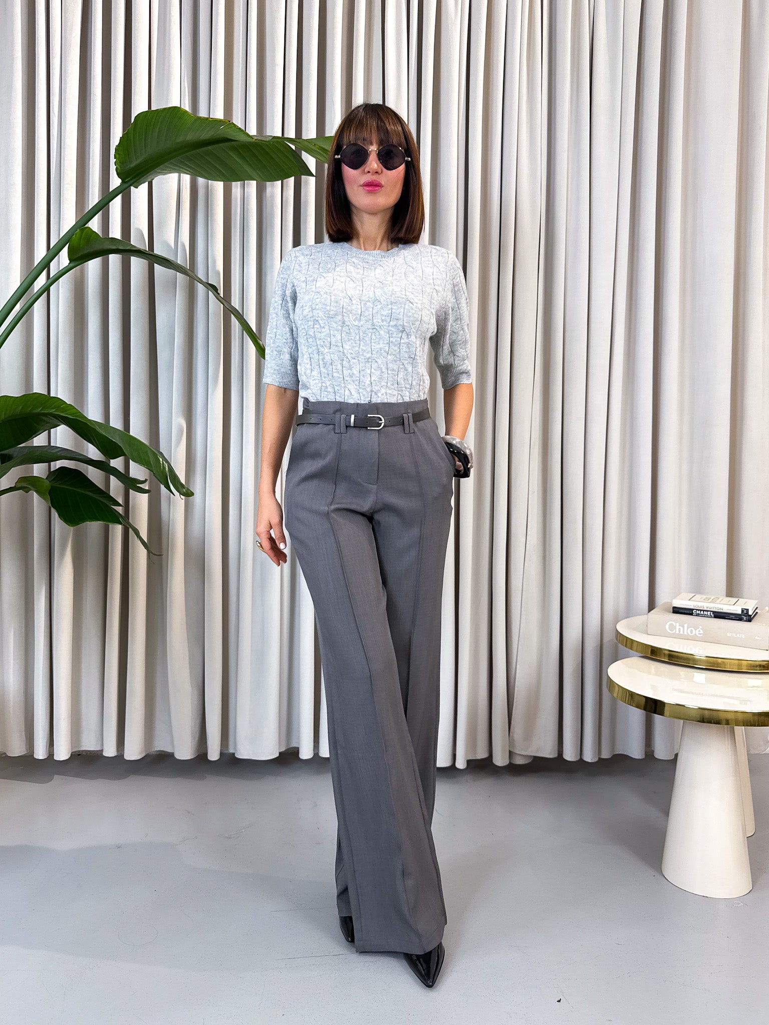 Pantalone a palazzo grigio