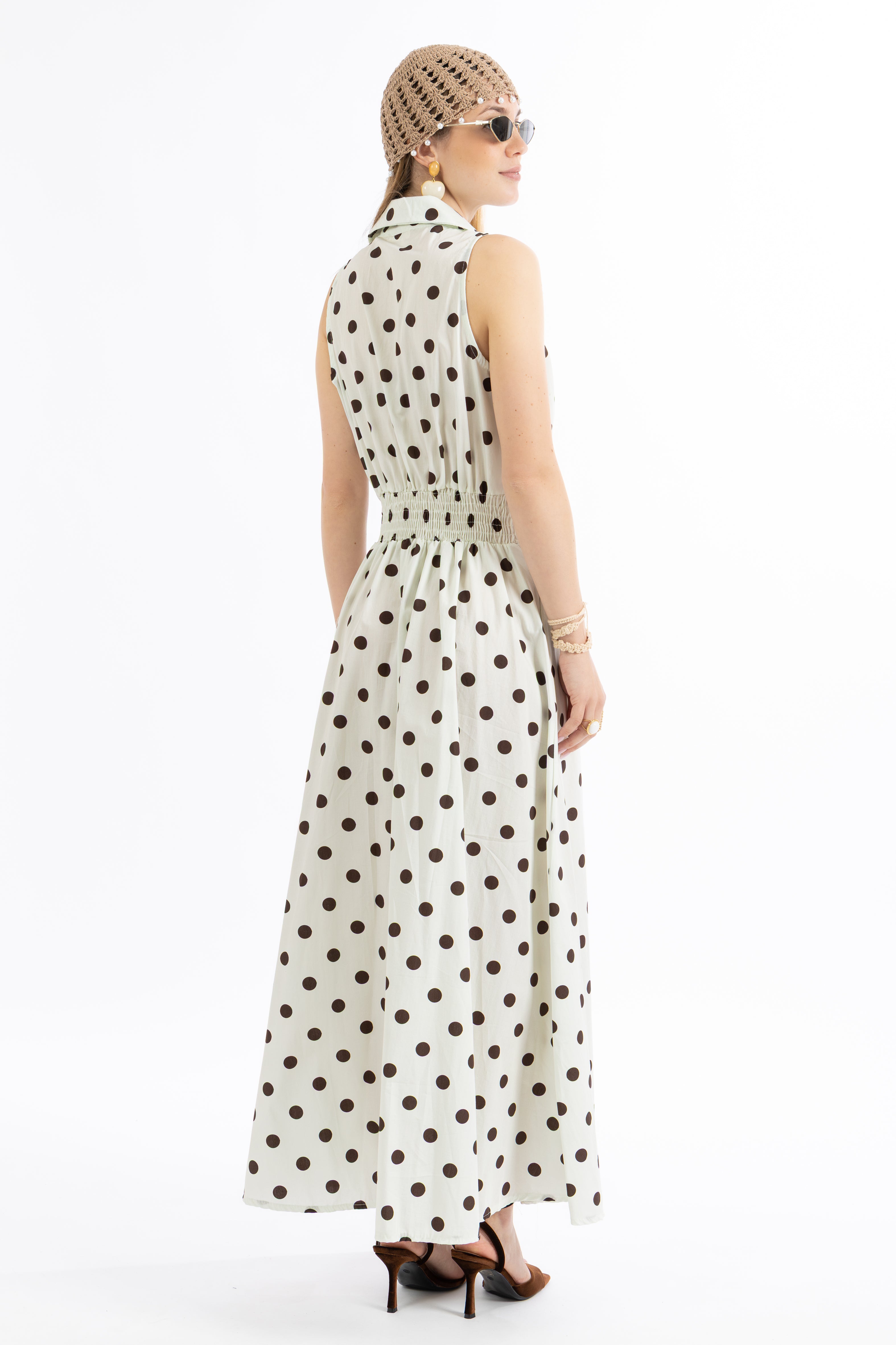Abito bianco con pois