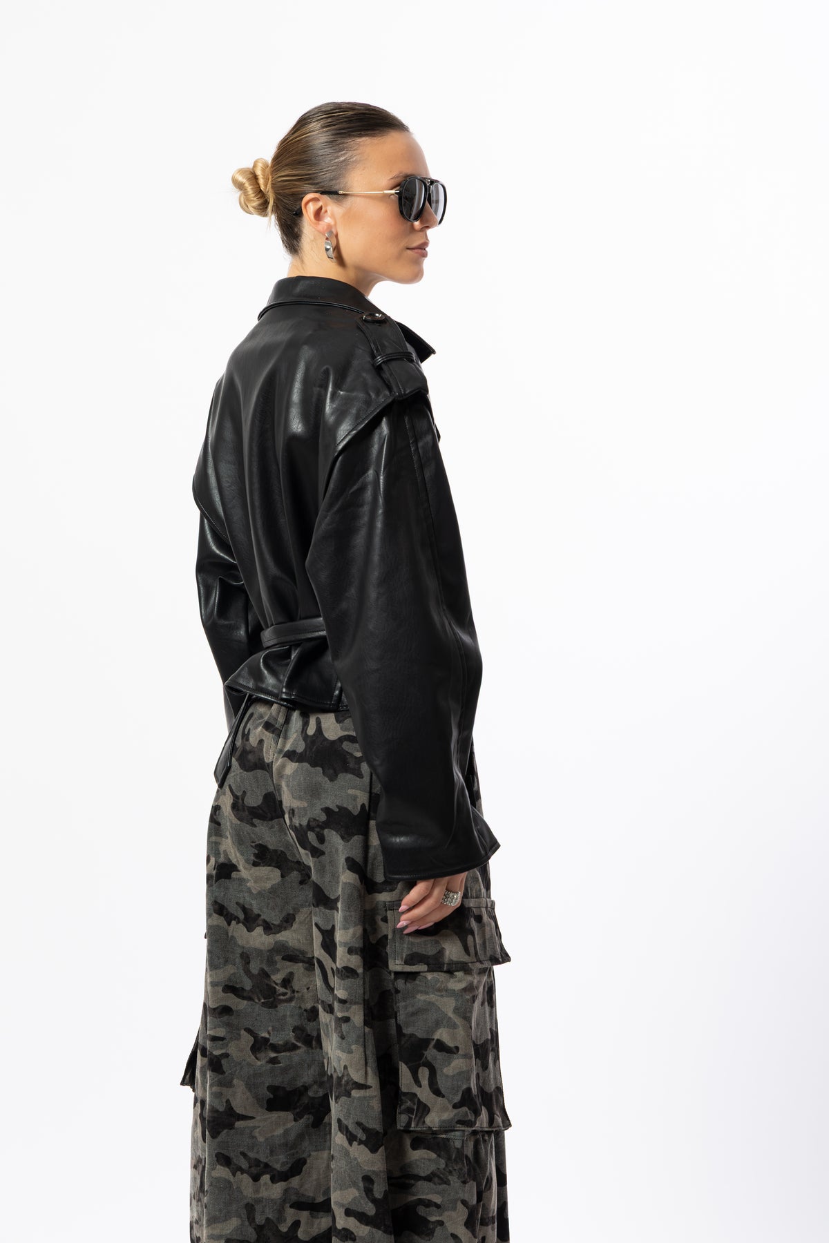 Trench simil pelle nero