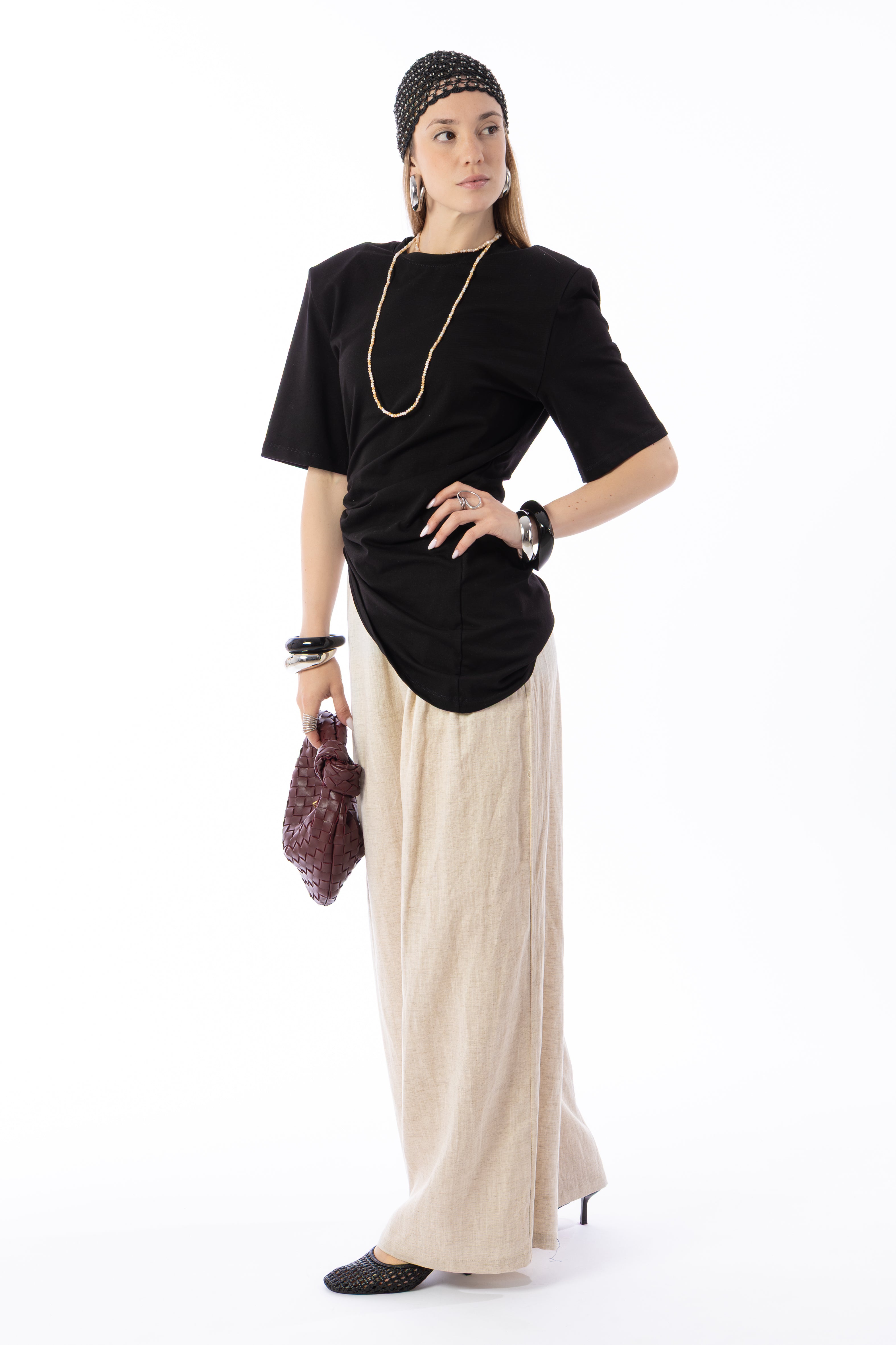 T-shirt asimmetrica nera