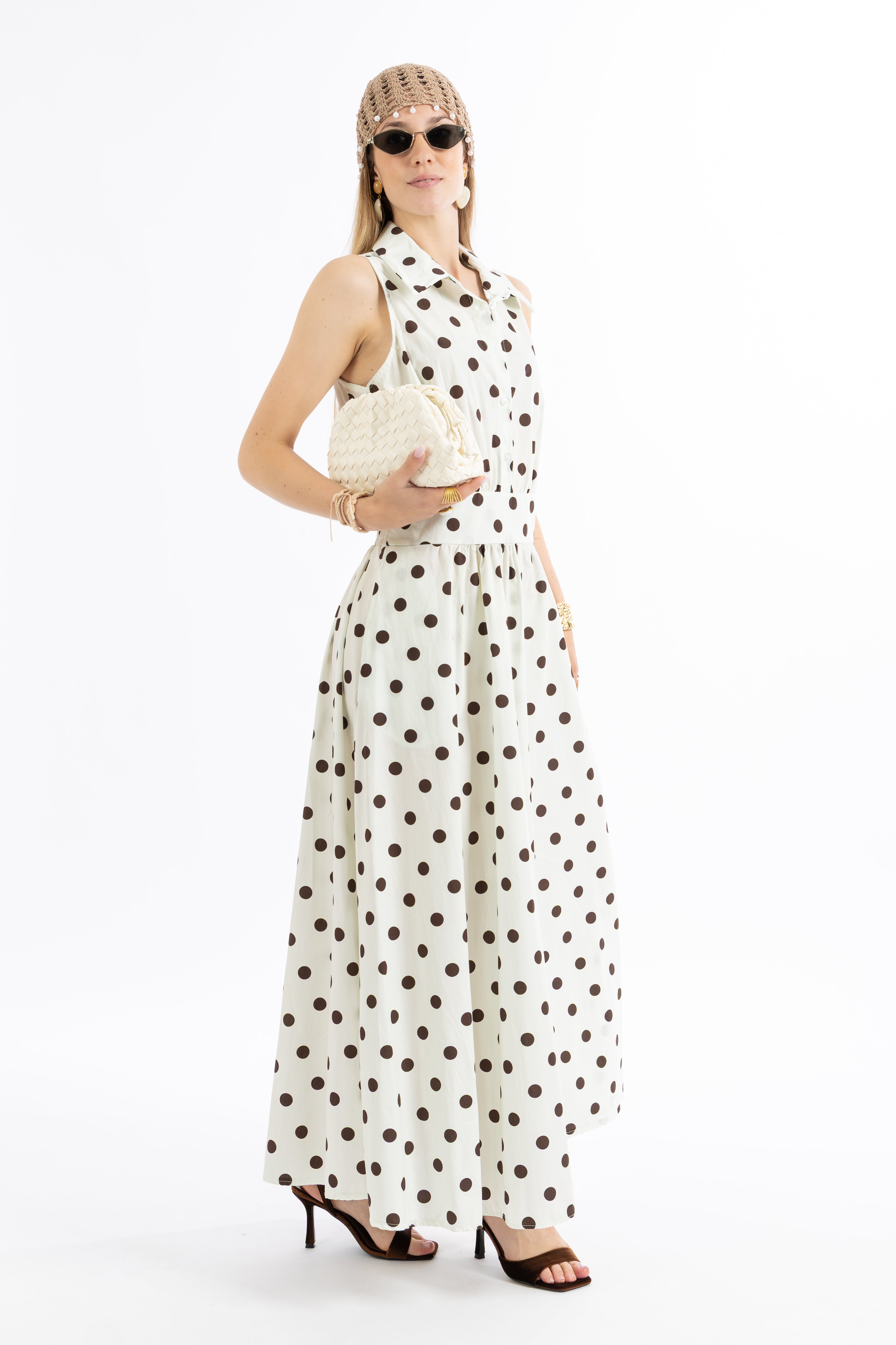 Abito bianco con pois