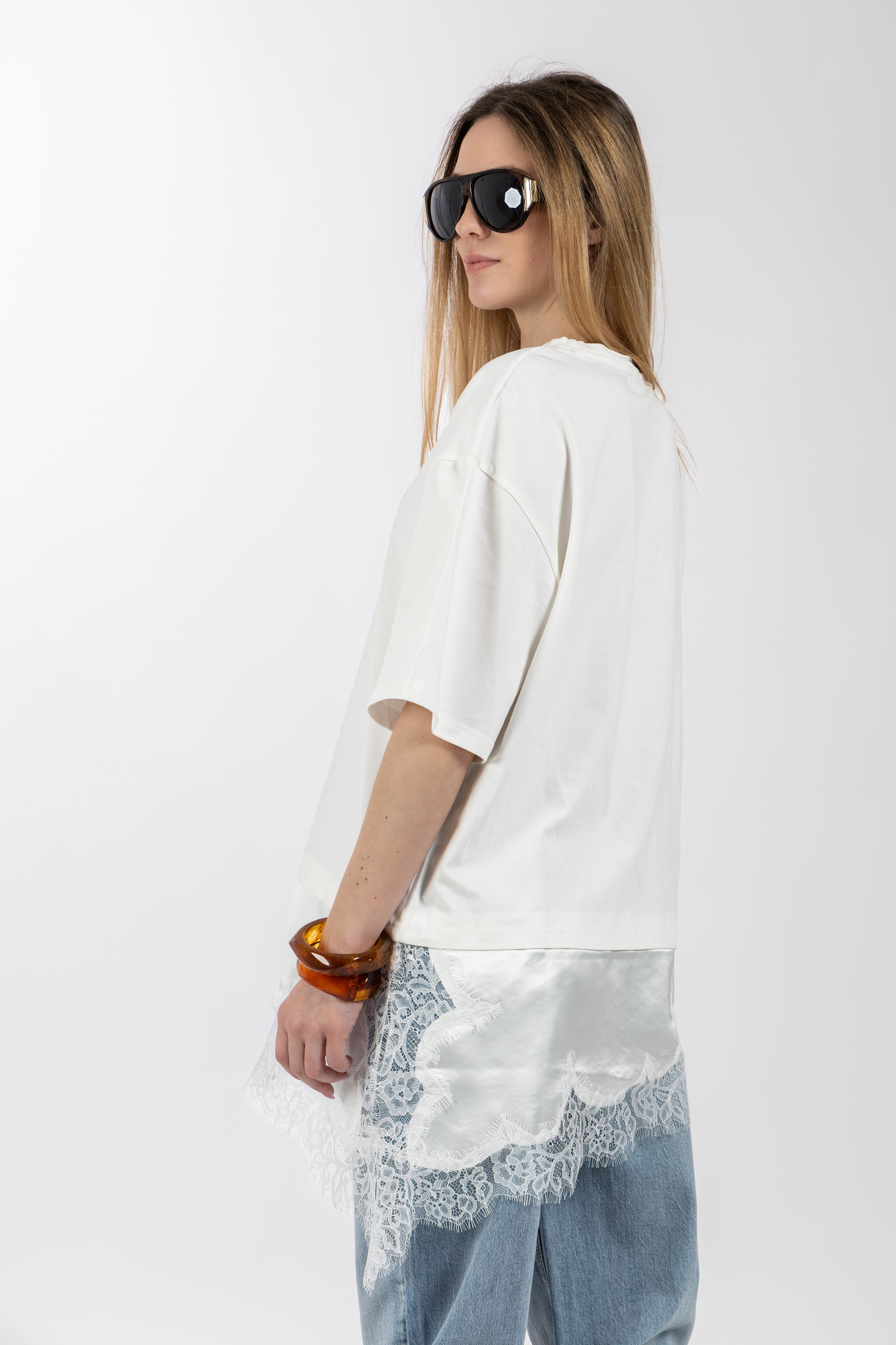 T-shirt asimmetrica pizzo bianco