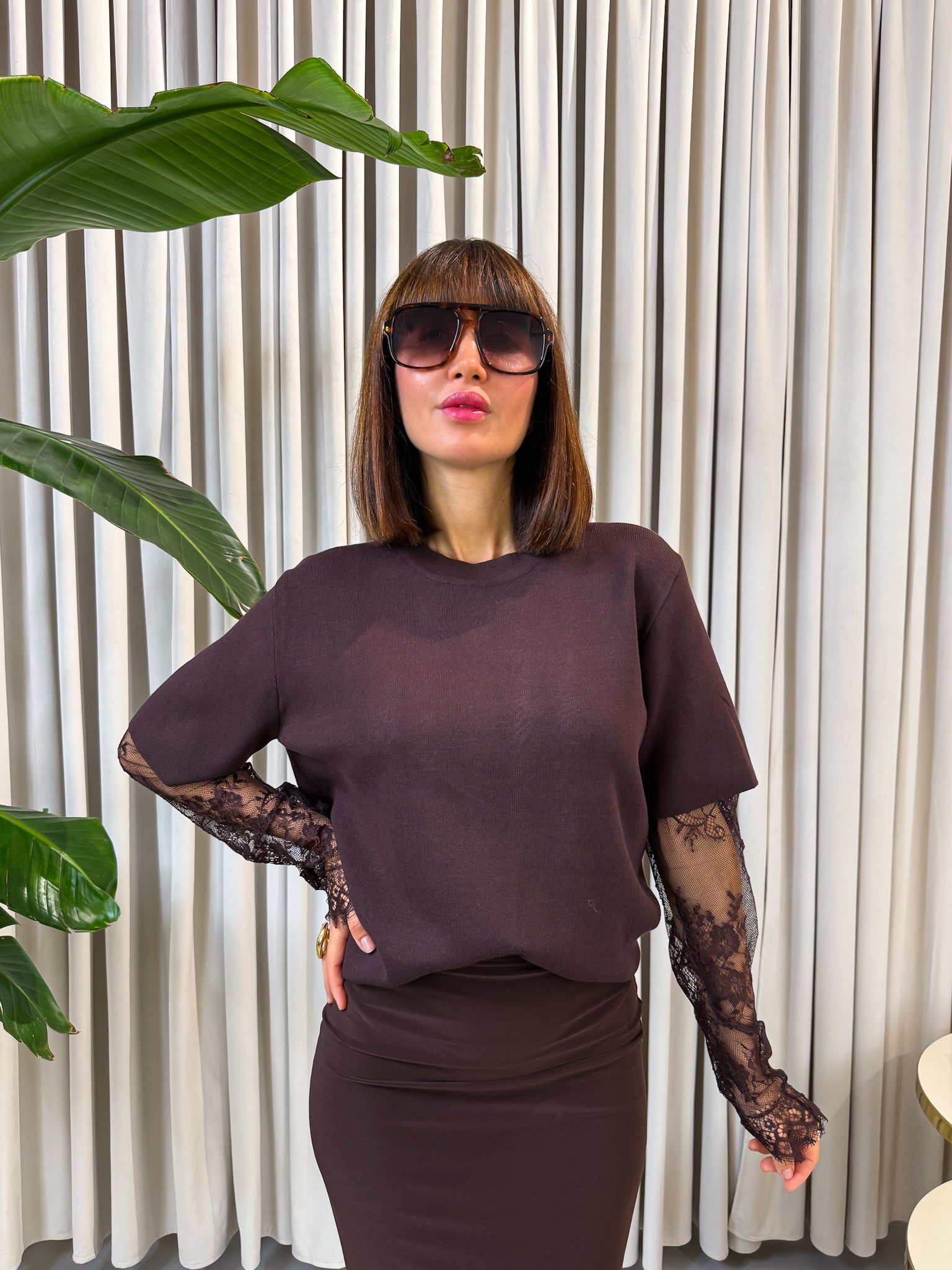 Pullover con pizzo marrone