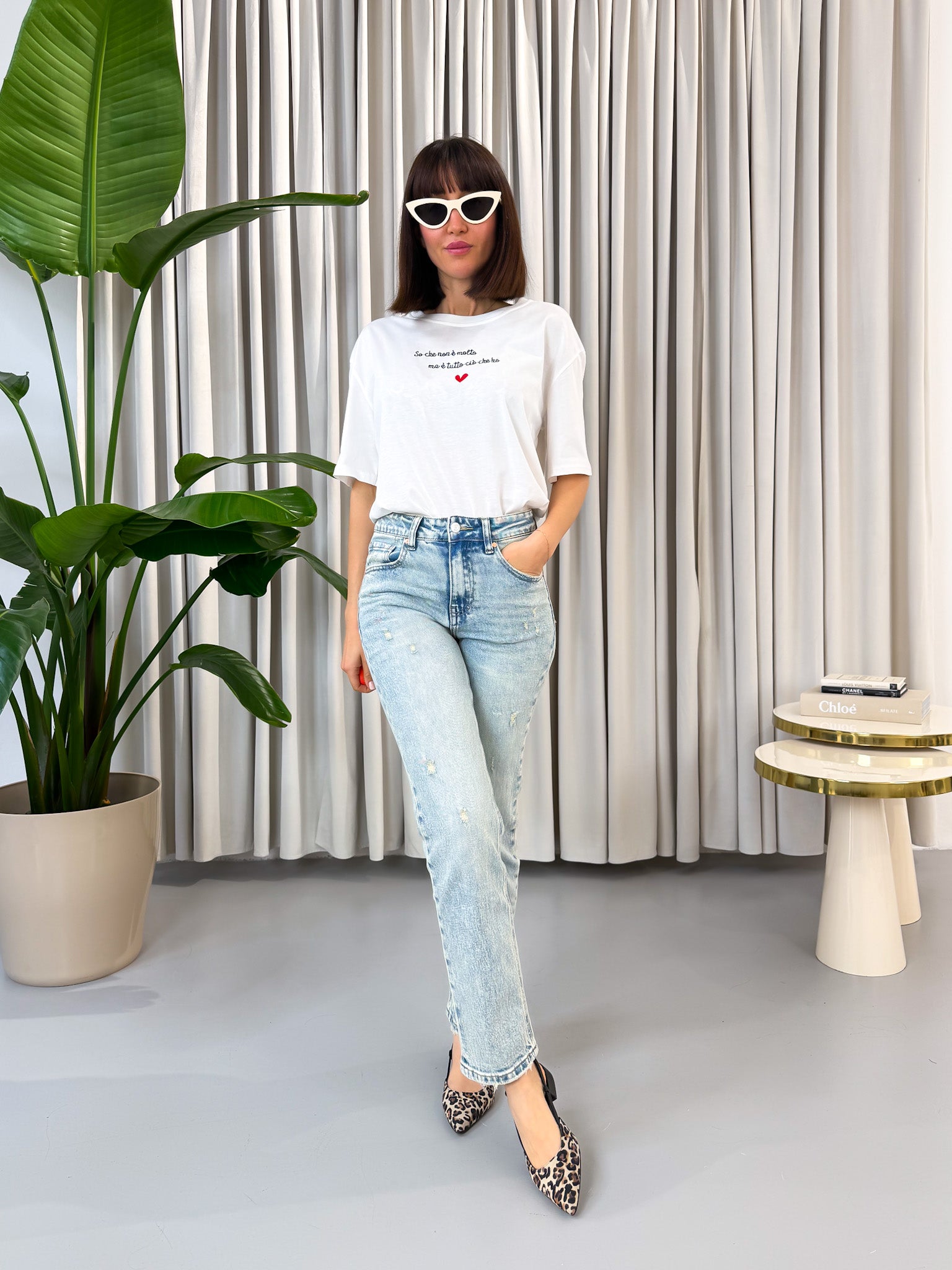 T-shirt scritta ricamo