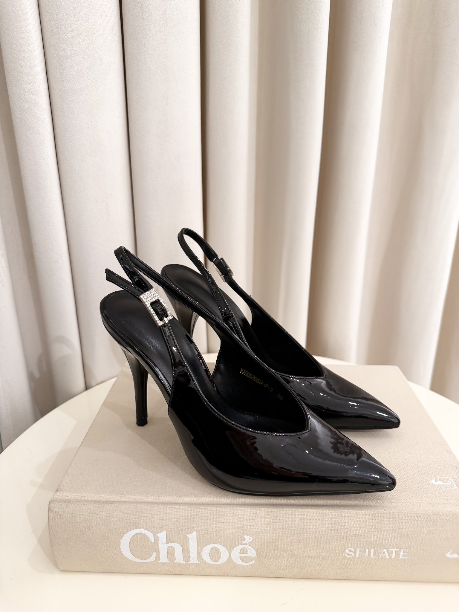 Slingback vernice nero