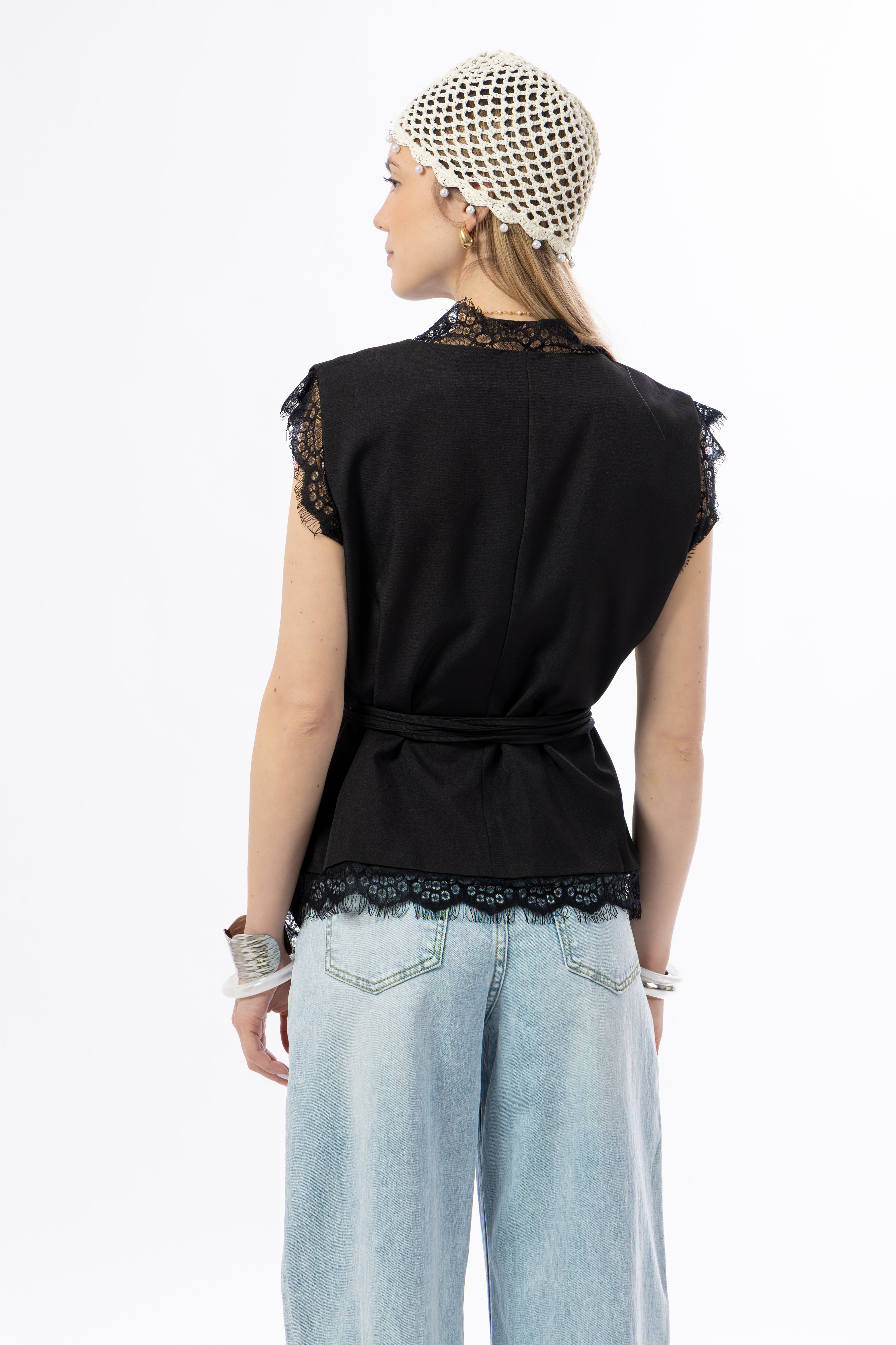 Gilet con pizzo nero