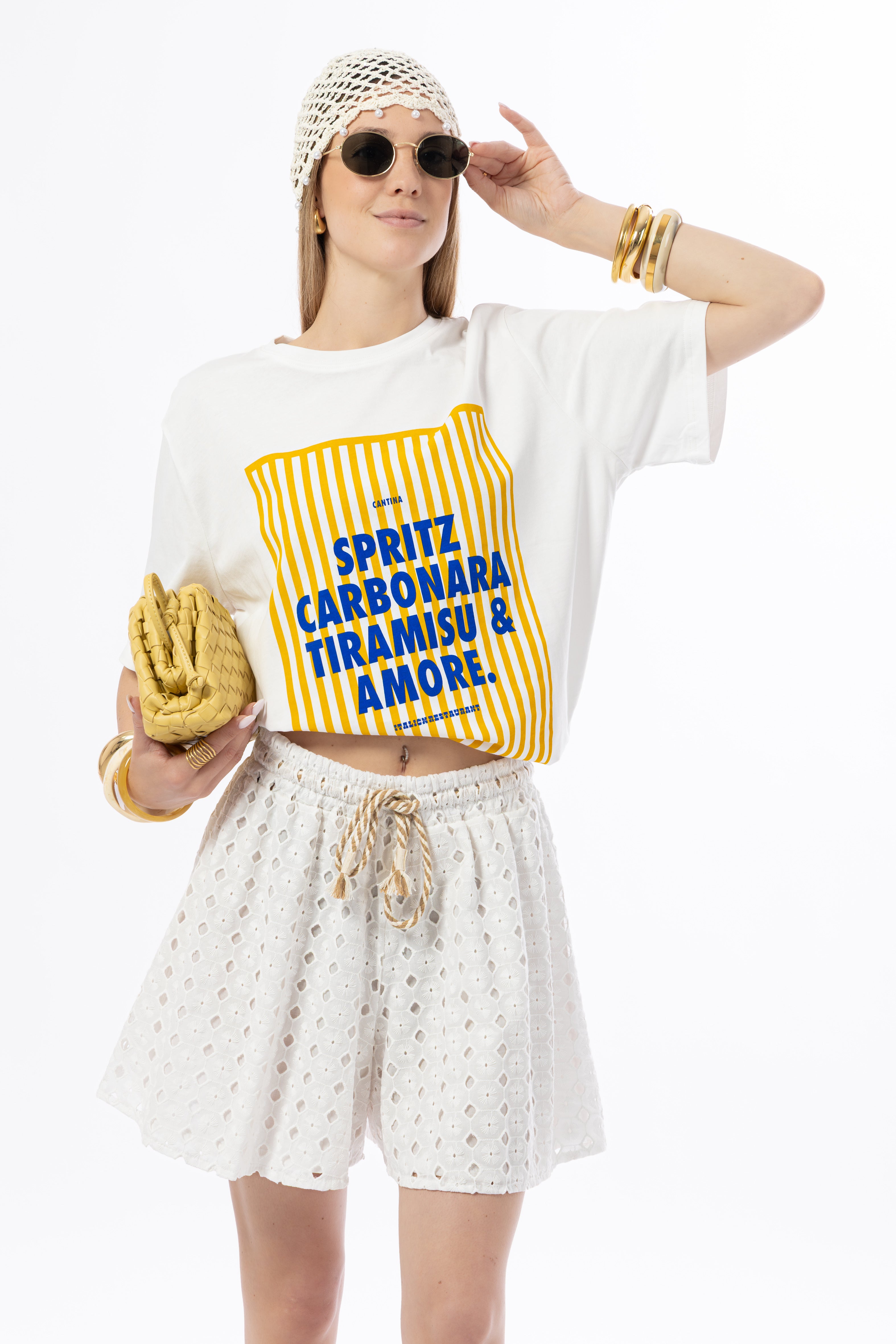 T-shirt over carbonara
