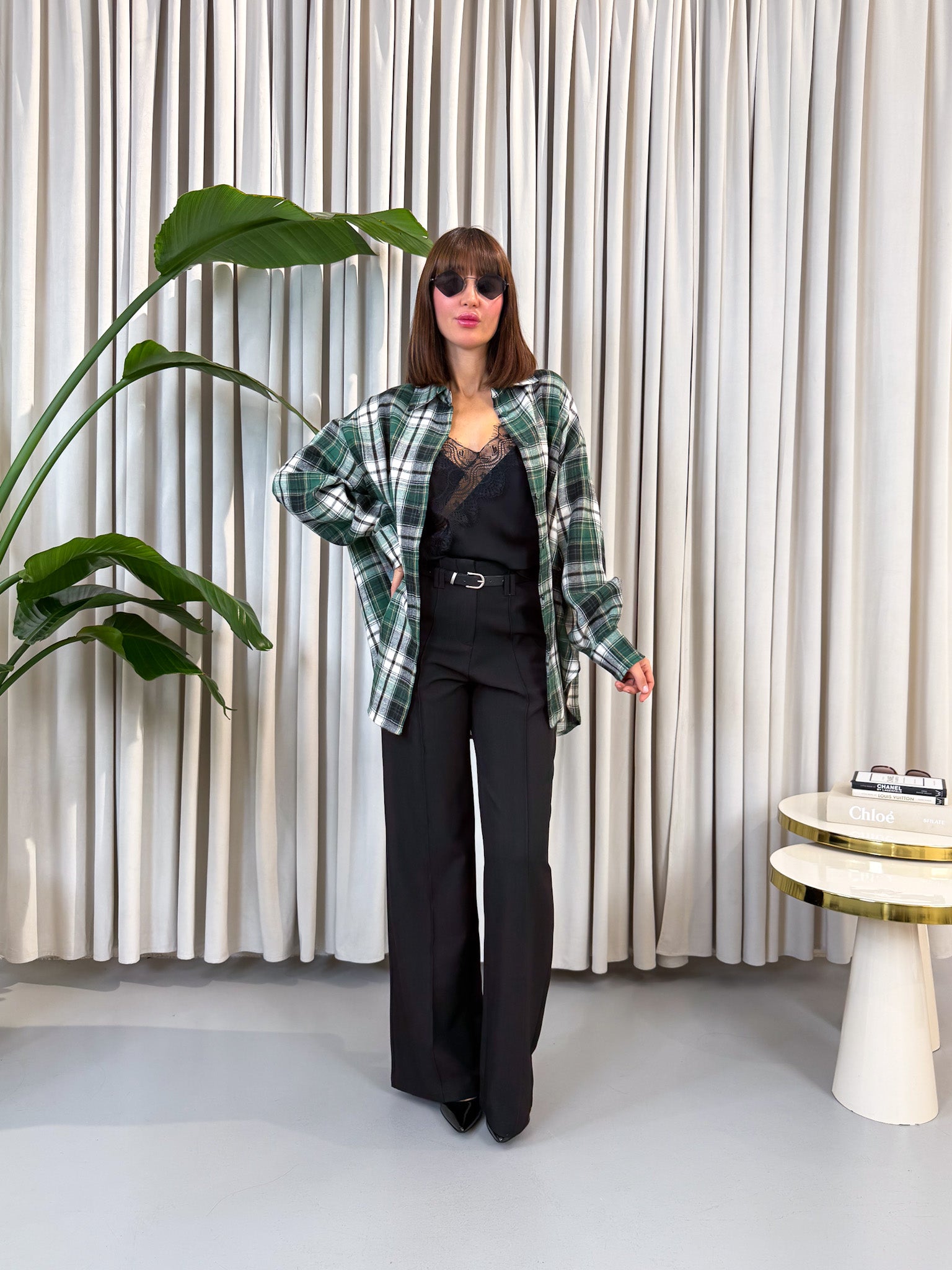 Camicia over a quadri verde