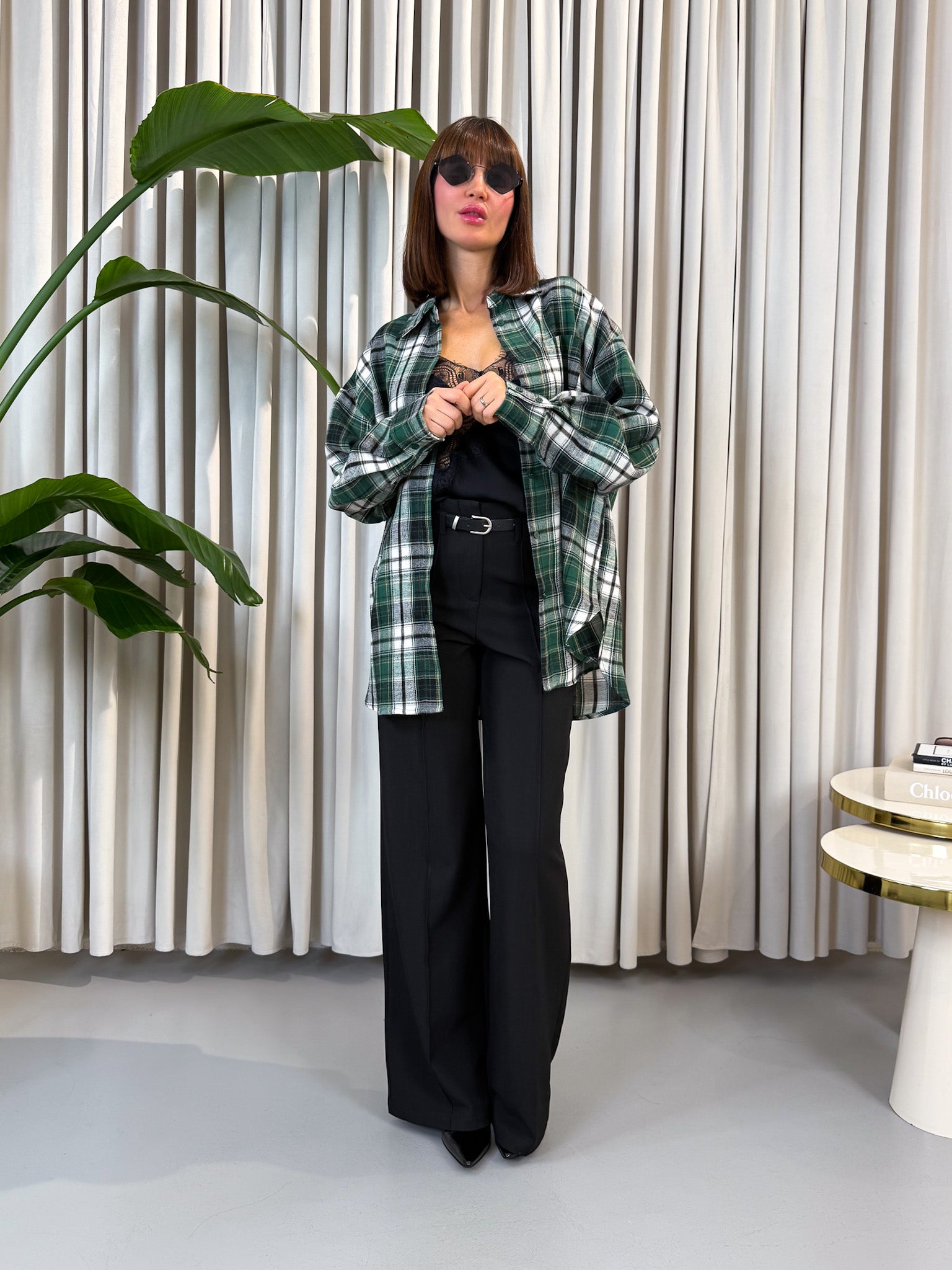 Camicia over a quadri verde