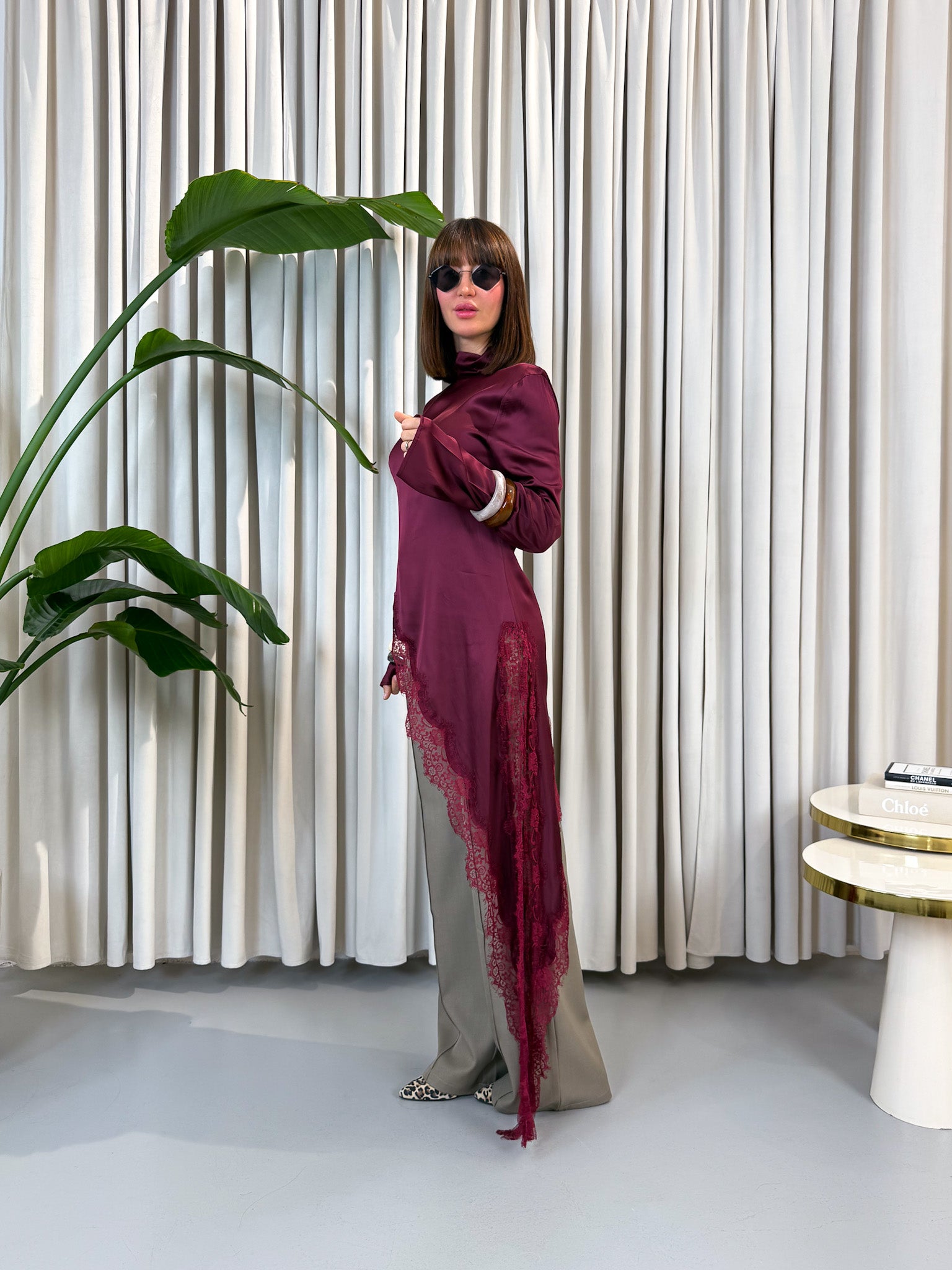 Blusa bordeaux con pizzo