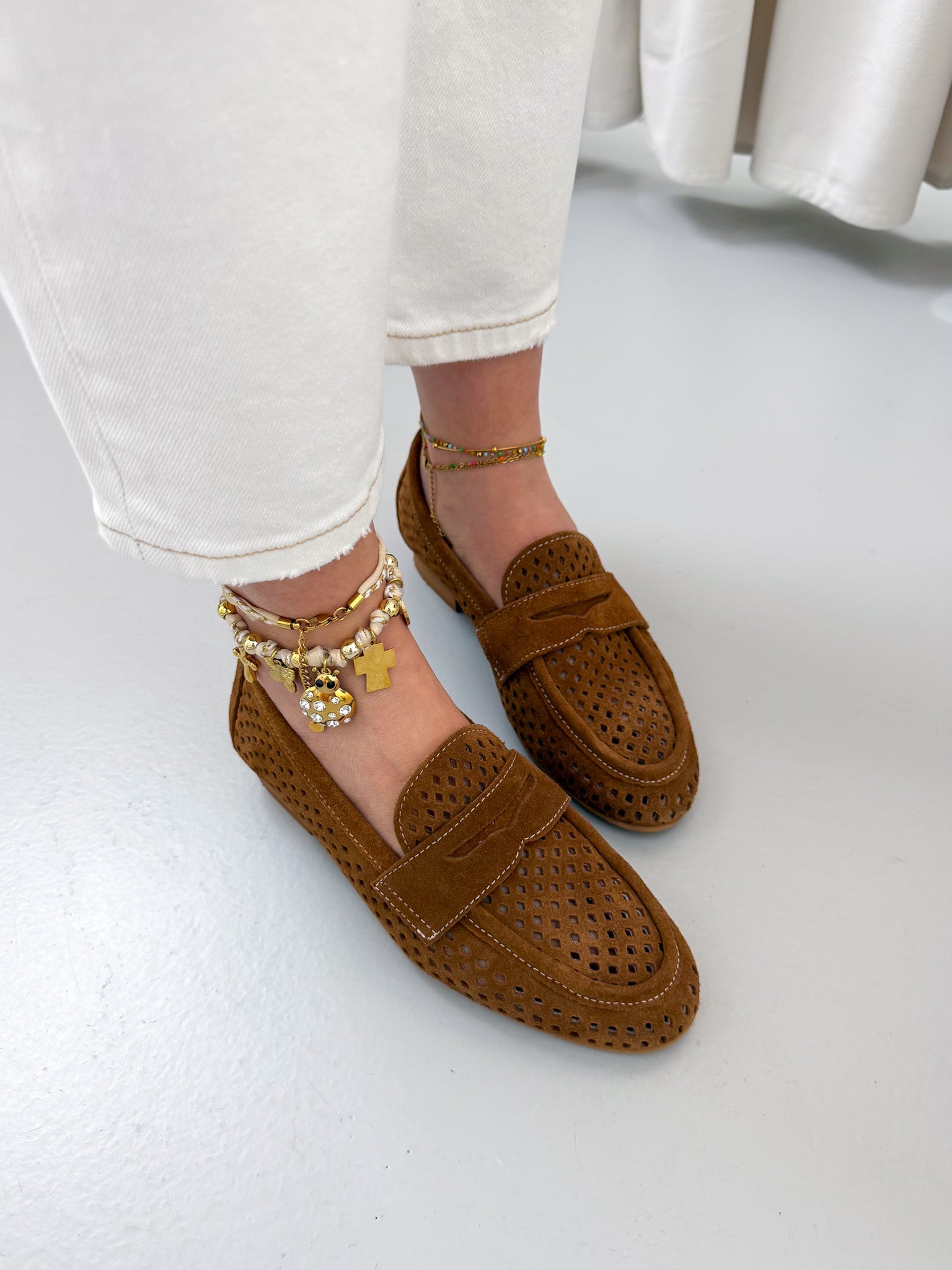 Mocassino suede traforato