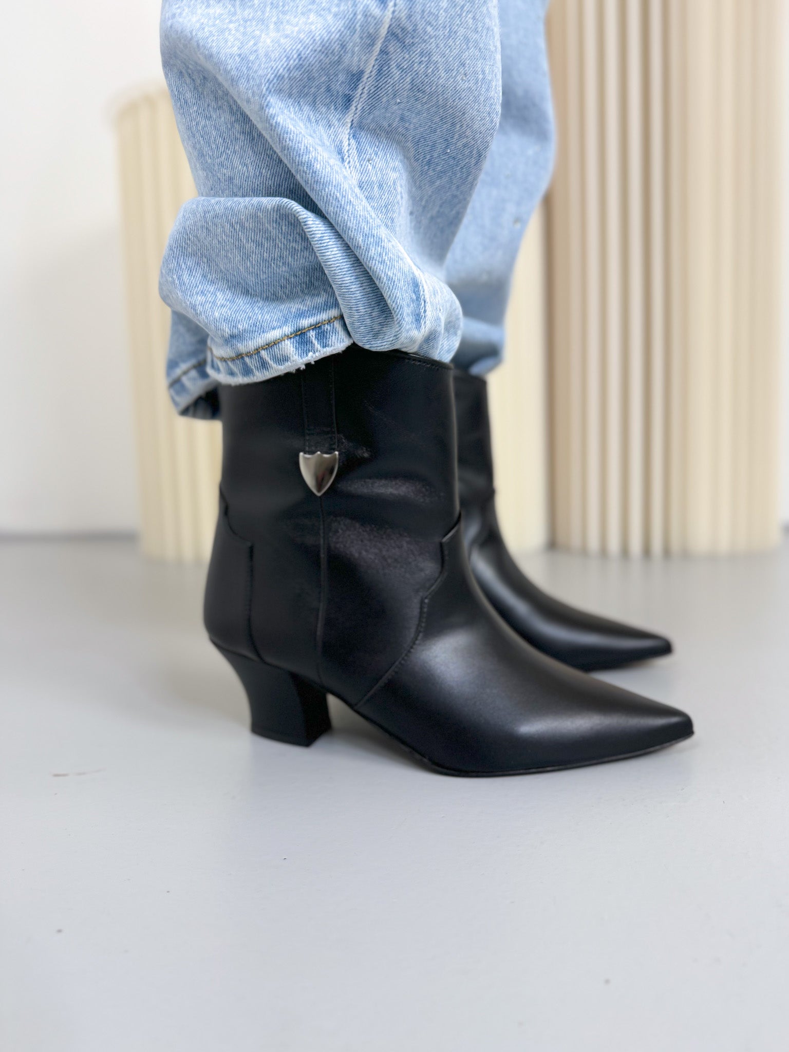 Texano midi color nero
